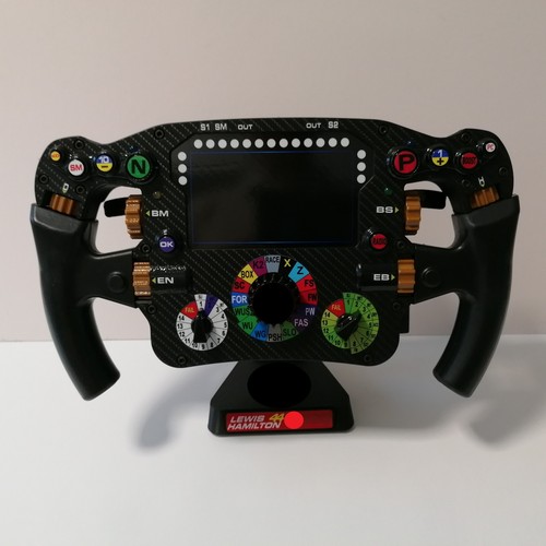 Lewis hamilton full size - hamilton_full,