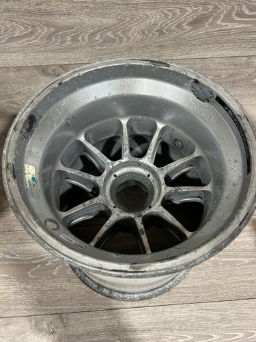 Ruota posteriore originale